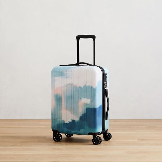 STORE YOUR LUGGAGES & EXPLORE WITH MORE FREEDOM